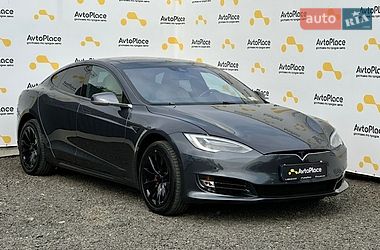 Ліфтбек Tesla Model S 2016 в Луцьку