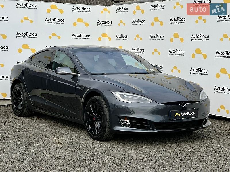 Ліфтбек Tesla Model S 2016 в Луцьку