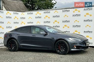 Ліфтбек Tesla Model S 2016 в Луцьку