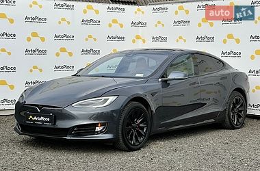 Ліфтбек Tesla Model S 2016 в Луцьку