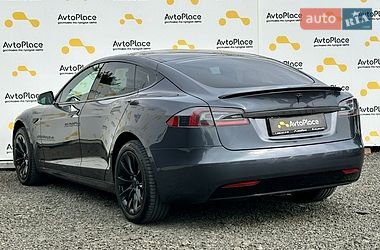 Ліфтбек Tesla Model S 2016 в Луцьку