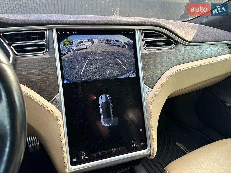 Ліфтбек Tesla Model S 2016 в Луцьку