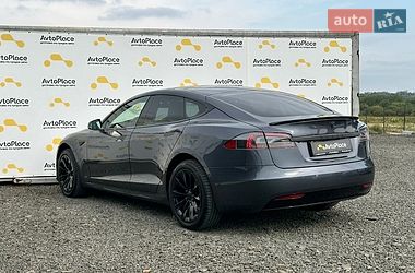 Ліфтбек Tesla Model S 2016 в Луцьку