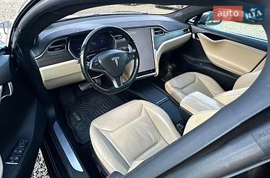 Ліфтбек Tesla Model S 2016 в Луцьку