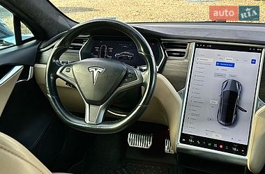 Ліфтбек Tesla Model S 2016 в Луцьку