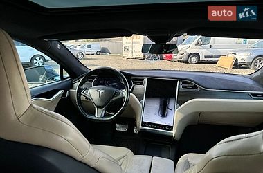 Ліфтбек Tesla Model S 2016 в Луцьку