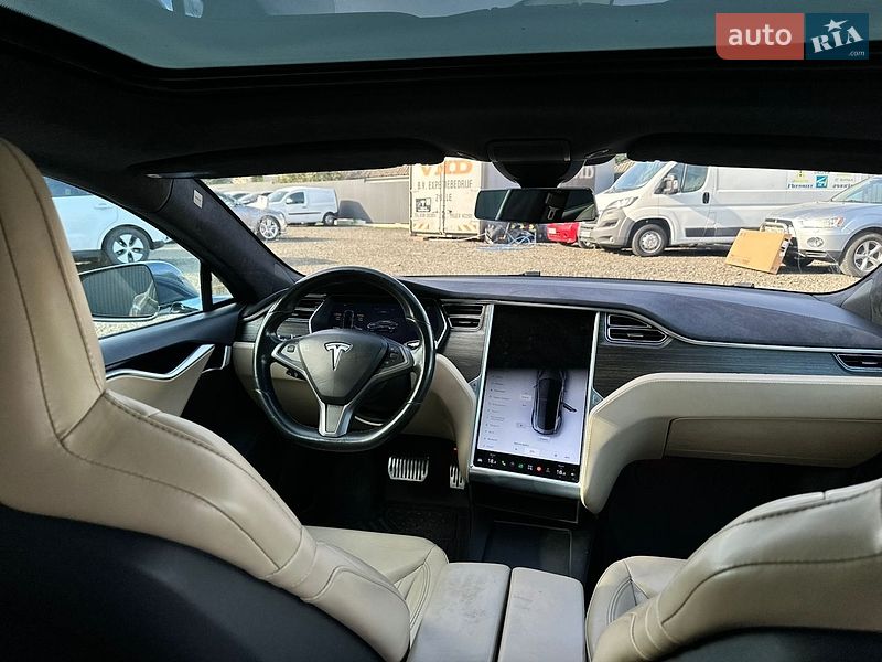 Ліфтбек Tesla Model S 2016 в Луцьку