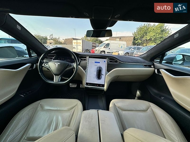 Ліфтбек Tesla Model S 2016 в Луцьку