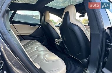 Ліфтбек Tesla Model S 2016 в Луцьку