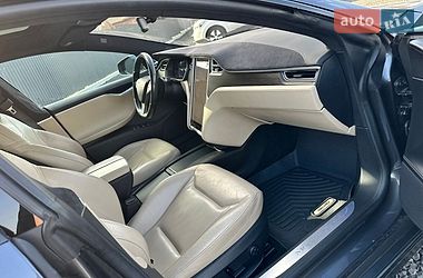 Ліфтбек Tesla Model S 2016 в Луцьку