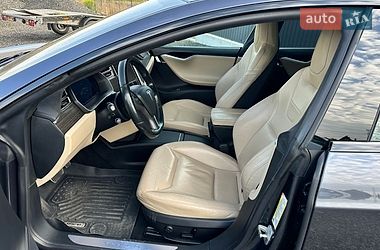 Ліфтбек Tesla Model S 2016 в Луцьку