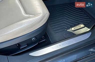 Ліфтбек Tesla Model S 2016 в Луцьку
