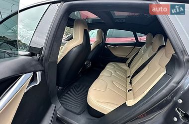 Ліфтбек Tesla Model S 2016 в Луцьку