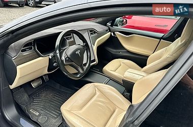 Ліфтбек Tesla Model S 2016 в Луцьку