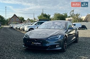 Ліфтбек Tesla Model S 2016 в Луцьку