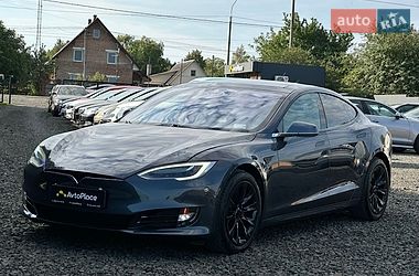 Ліфтбек Tesla Model S 2016 в Луцьку