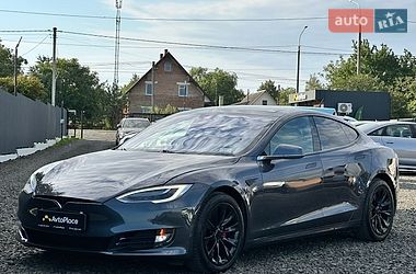 Ліфтбек Tesla Model S 2016 в Луцьку
