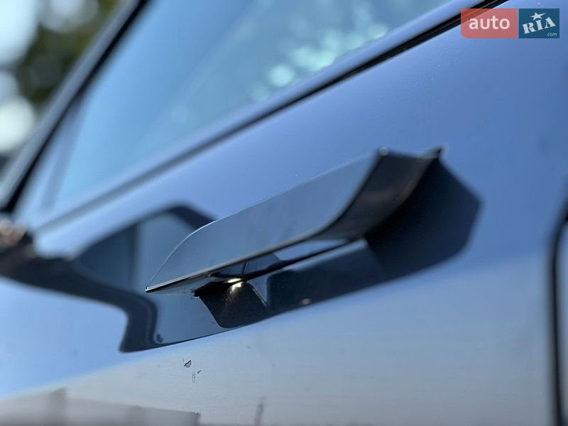 Ліфтбек Tesla Model S 2016 в Луцьку