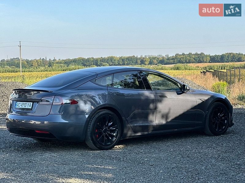 Ліфтбек Tesla Model S 2016 в Луцьку