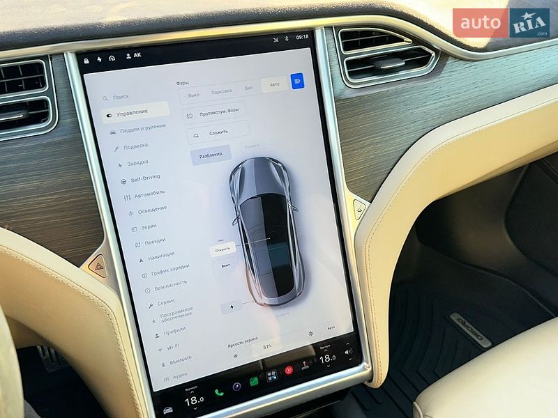Ліфтбек Tesla Model S 2016 в Луцьку