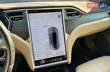 Ліфтбек Tesla Model S 2016 в Луцьку