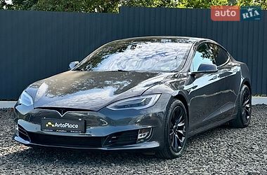 Ліфтбек Tesla Model S 2016 в Луцьку