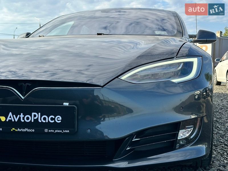 Ліфтбек Tesla Model S 2016 в Луцьку