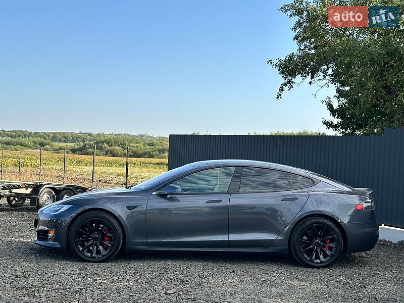 Ліфтбек Tesla Model S 2016 в Луцьку