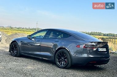 Ліфтбек Tesla Model S 2016 в Луцьку