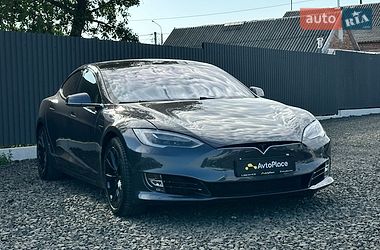 Ліфтбек Tesla Model S 2016 в Луцьку