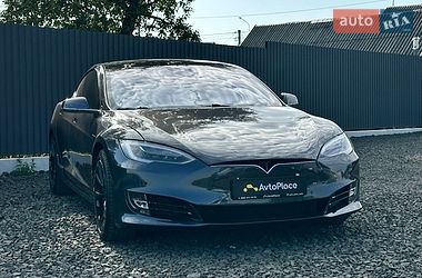 Ліфтбек Tesla Model S 2016 в Луцьку