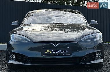 Ліфтбек Tesla Model S 2016 в Луцьку