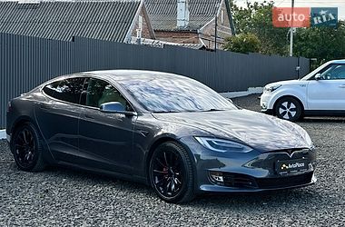 Ліфтбек Tesla Model S 2016 в Луцьку