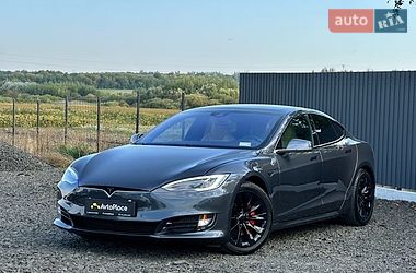 Ліфтбек Tesla Model S 2016 в Луцьку