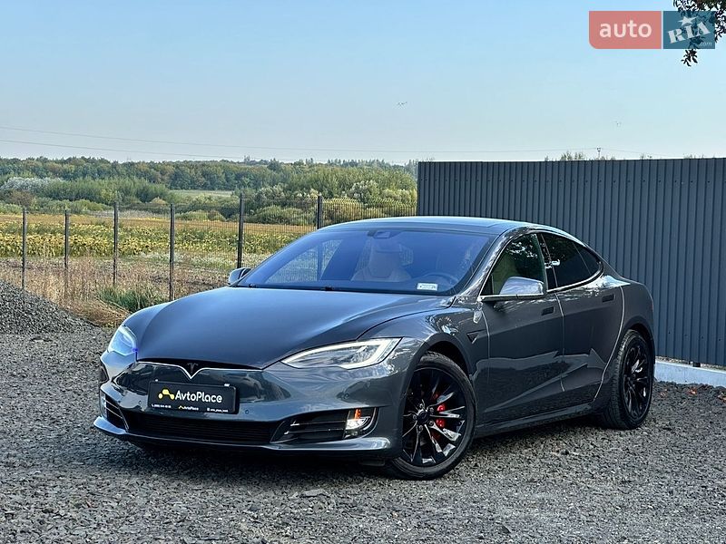 Ліфтбек Tesla Model S 2016 в Луцьку