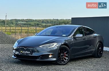 Ліфтбек Tesla Model S 2016 в Луцьку