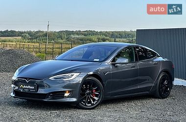 Ліфтбек Tesla Model S 2016 в Луцьку