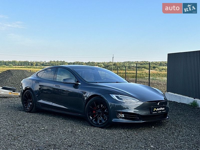 Ліфтбек Tesla Model S 2016 в Луцьку