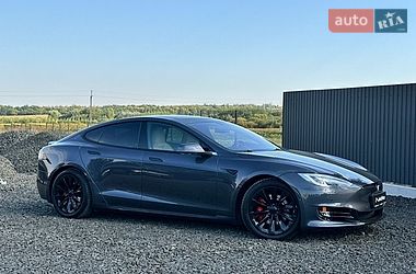 Ліфтбек Tesla Model S 2016 в Луцьку