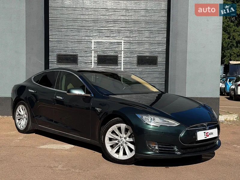 Tesla Model S