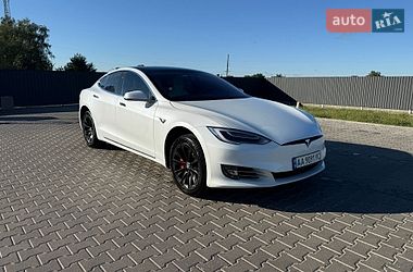 Tesla Model S  2019