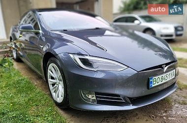 Лифтбек Tesla Model S 2018 в Бучаче Лифтбек Tesla Model S 2018 в Бучаче