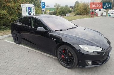 Tesla Model S  2014