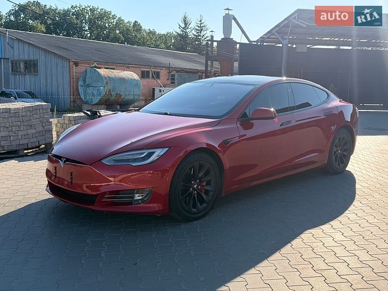 Лифтбек Tesla Model S 2020 в Умани Лифтбек Tesla Model S 2020 в Умани