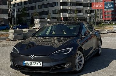Tesla Model S  2016