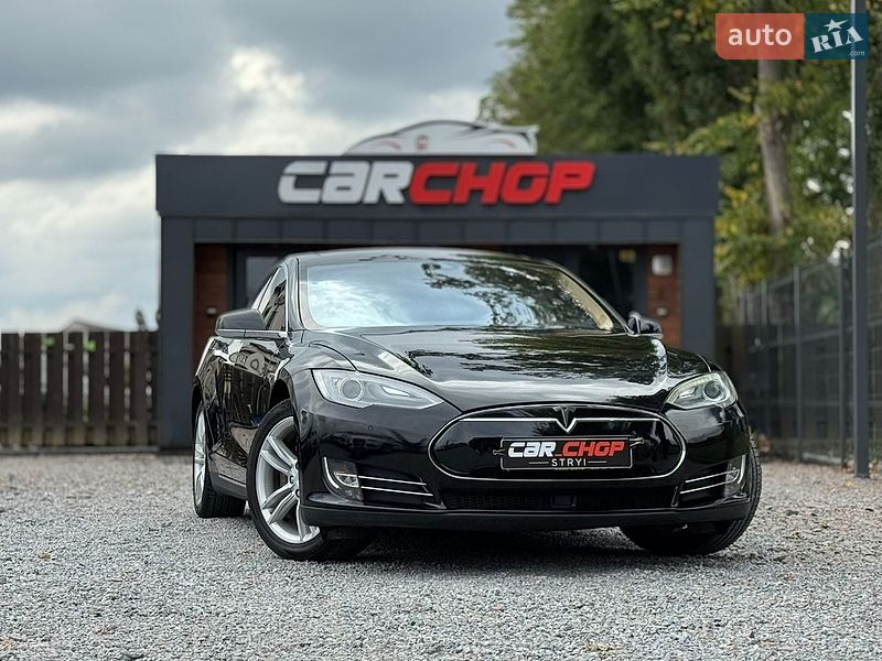 Tesla Model S 2015