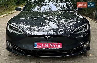 Tesla Model S  2019