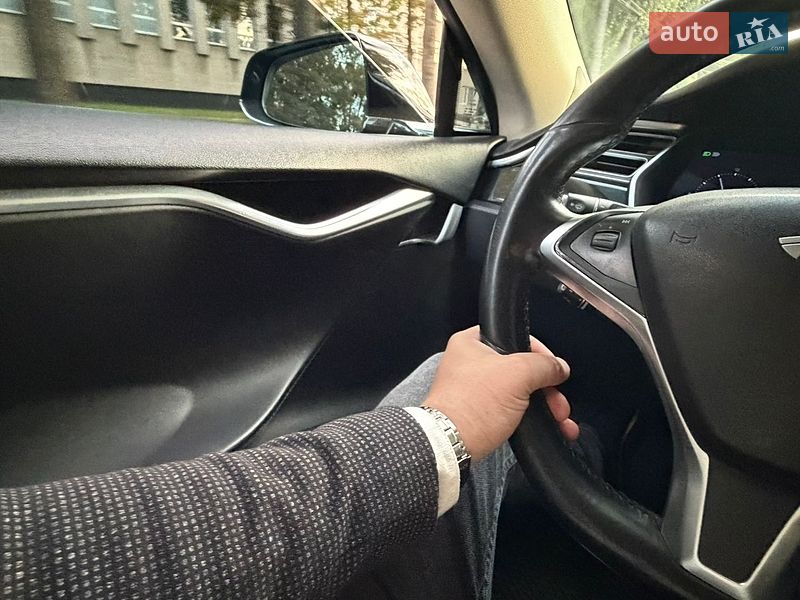 Лифтбек Tesla Model S 2014 в Виннице фото 10 Лифтбек Tesla Model S 2014 в Виннице