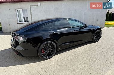 Ліфтбек Tesla Model S 2020 в Нововолинську