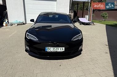 Ліфтбек Tesla Model S 2020 в Нововолинську